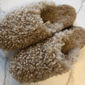 Ugg Maxi Curly Platform Shoe - Sand